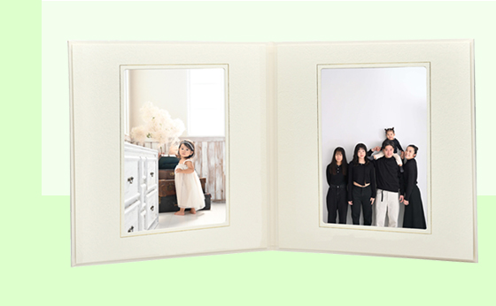 家族写真セットプランA：六つ切り2面台紙仕上げ
